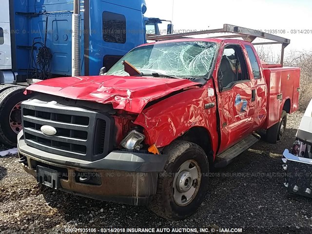 1FTWX31P06EB54822 - 2006 FORD F350 SRW SUPER DUTY RED photo 2