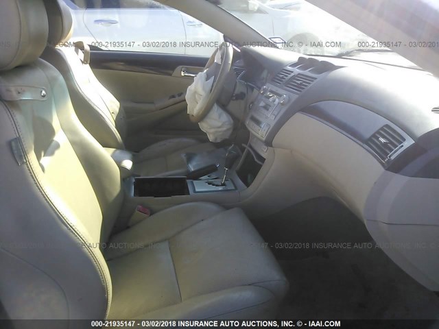 4T1FA38P65U045319 - 2005 TOYOTA CAMRY SOLARA SE/SLE თეთრი ფოტო 5