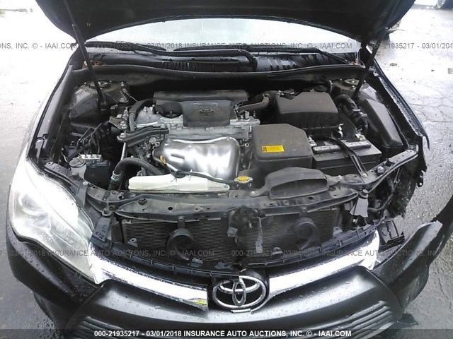 4T4BF1FK4FR468340 - 2015 TOYOTA CAMRY LE/XLE/SE/XSE შავი ფოტო 10