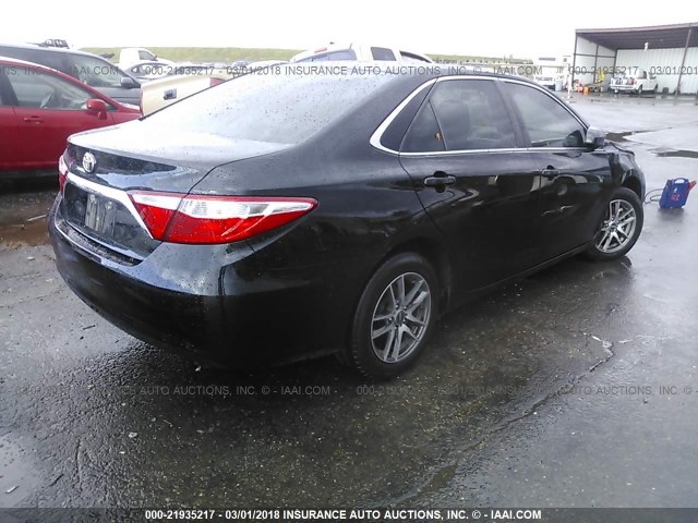 4T4BF1FK4FR468340 - 2015 TOYOTA CAMRY LE/XLE/SE/XSE შავი ფოტო 4