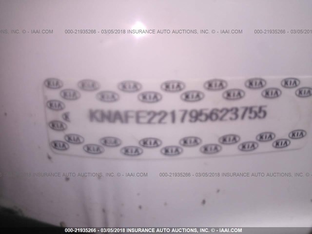 KNAFE221795623755 - 2009 KIA SPECTRA EX/LX/SX WHITE photo 9