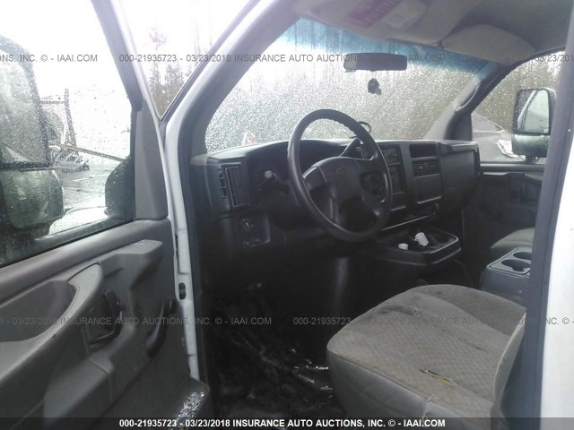 1GBJG31UX71120691 - 2007 CHEVROLET EXPRESS G3500  Unknown photo 5