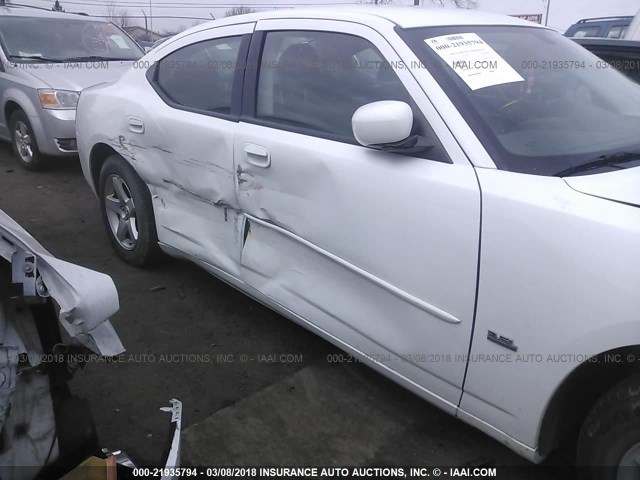 2B3CA3CV1AH264314 - 2010 DODGE CHARGER SXT WHITE photo 6