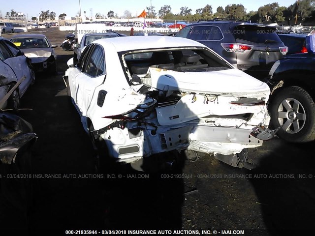 JTHBA1D2XG5016774 - 2016 LEXUS IS 200T WHITE photo 3