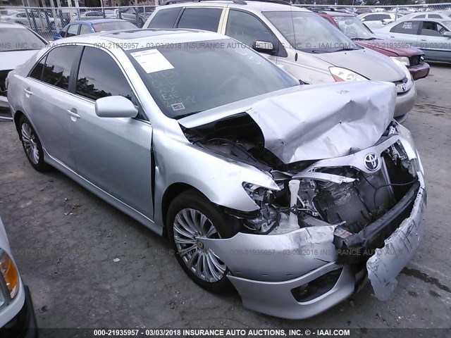 4T1BF3EK0AU097077 - 2010 TOYOTA CAMRY SE/LE/XLE SILVER photo 1