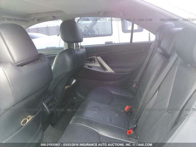 4T1BF3EK0AU097077 - 2010 TOYOTA CAMRY SE/LE/XLE SILVER photo 8