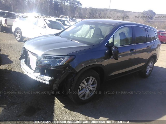 5FNYF5H15JB007847 - 2018 HONDA PILOT LX GRAY photo 2