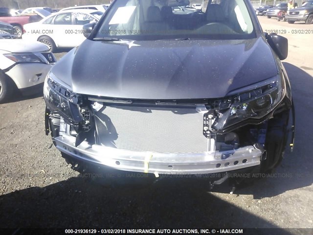 5FNYF5H15JB007847 - 2018 HONDA PILOT LX GRAY photo 6