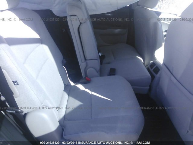 5FNYF5H15JB007847 - 2018 HONDA PILOT LX GRAY photo 8