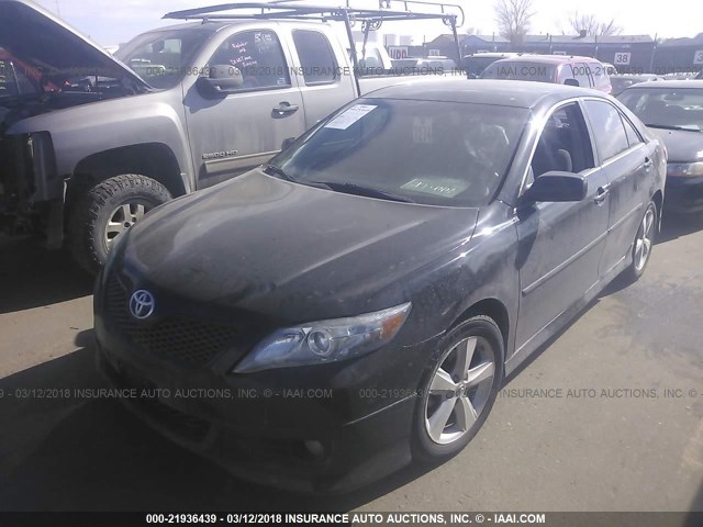 4T1BF3EK2AU089174 - 2010 TOYOTA CAMRY SE/LE/XLE BLACK photo 2