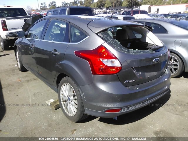 1FAHP3M20CL143664 - 2012 FORD FOCUS SEL GRAY photo 3