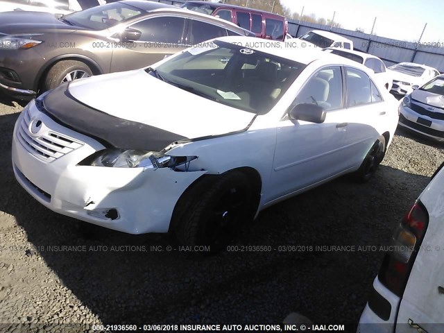 4T4BE46K57R003426 - 2007 TOYOTA CAMRY NEW GENERAT CE/LE/XLE/SE WHITE photo 2