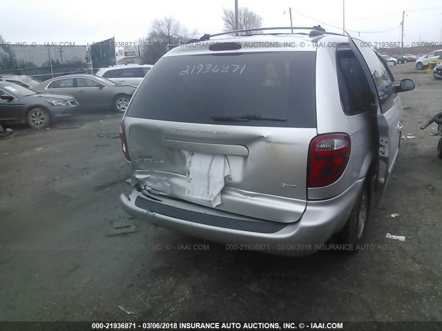 2D4GP44L95R224096 - 2005 DODGE GRAND CARAVAN SXT SILVER photo 4