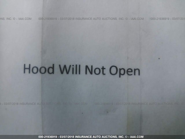 1C4PJMCB5JD588519 - 2018 JEEP CHEROKEE LATITUDE Biały zdjęcie 10