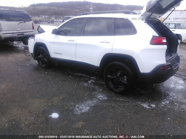 1C4PJMCB5JD588519 - 2018 JEEP CHEROKEE LATITUDE Biały zdjęcie 3