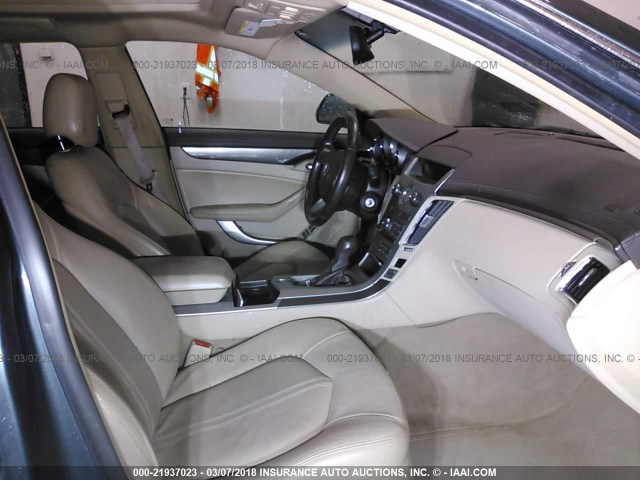 1G6DJ5EV0A0145169 - 2010 CADILLAC CTS PERFORMANCE COLLECTION Серый фото 5