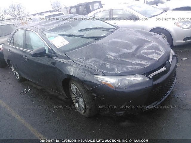 4T1BF1FKXGU267005 - 2016 TOYOTA CAMRY LE/XLE/SE/XSE BLACK photo 1