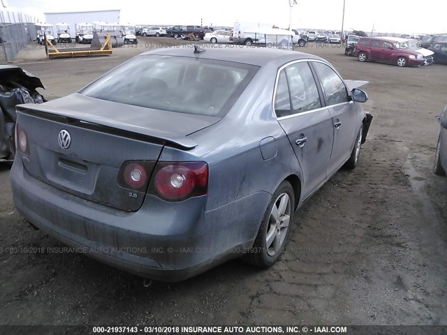 3VWRZ71K58M113826 - 2008 VOLKSWAGEN JETTA SE/SEL GRAY photo 4