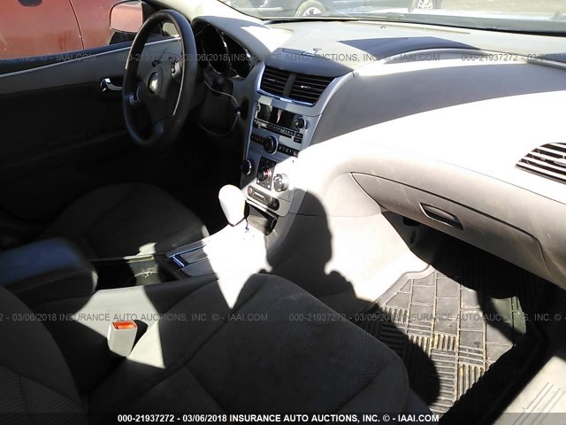 1G1ZC5EB4A4161265 - 2010 CHEVROLET MALIBU 1LT 灰色 照片 5