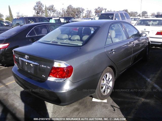 4T1BF30K05U618411 - 2005 TOYOTA CAMRY LE/XLE/SE GRAY photo 4