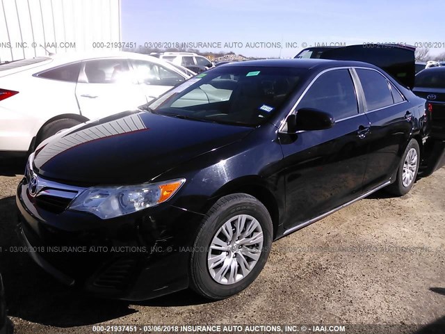 4T1BF1FK0DU227382 - 2013 TOYOTA CAMRY L/SE/LE/XLE 黑色 照片 2