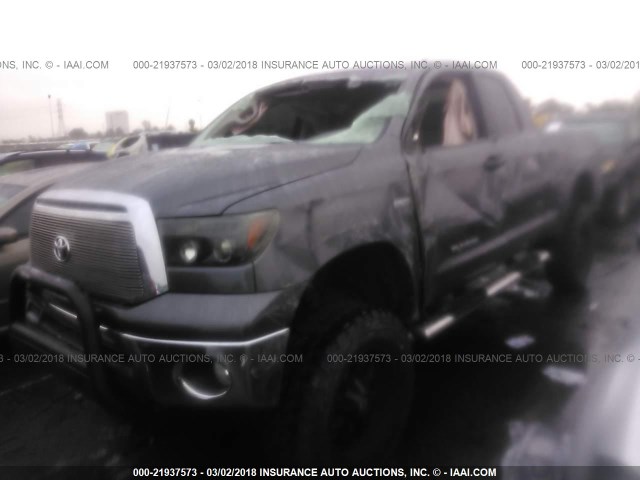 5TFRM5F16BX036021 - 2011 TOYOTA TUNDRA DOUBLE CAB SR5 GRAY photo 2