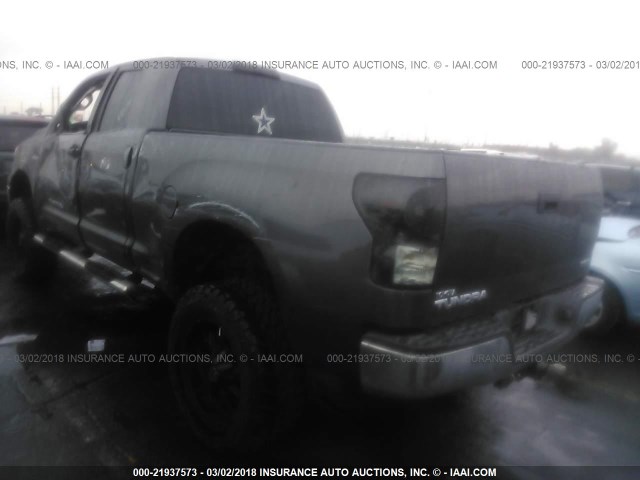 5TFRM5F16BX036021 - 2011 TOYOTA TUNDRA DOUBLE CAB SR5 GRAY photo 3