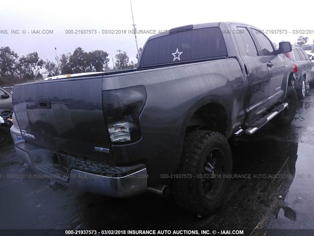 5TFRM5F16BX036021 - 2011 TOYOTA TUNDRA DOUBLE CAB SR5 GRAY photo 4