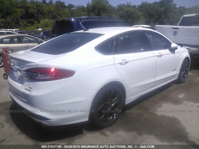 3FA6P0LU0JR170127 - 2018 FORD FUSION SE HYBRID WHITE photo 4