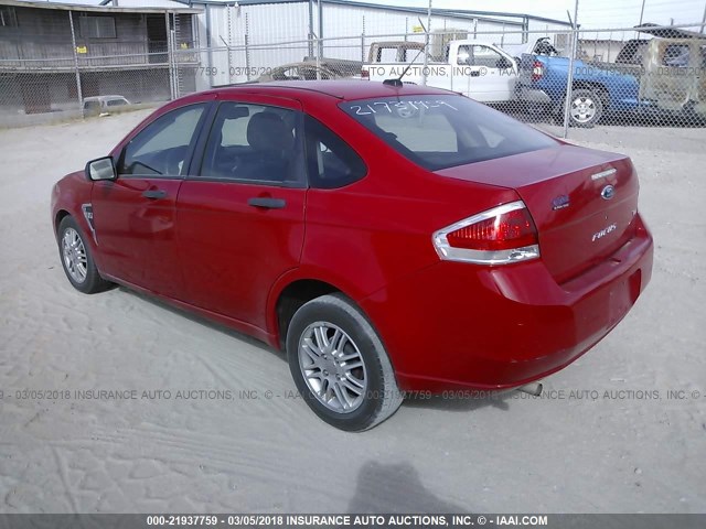 1FAHP35N08W174654 - 2008 FORD FOCUS SE/SEL/SES RED photo 3