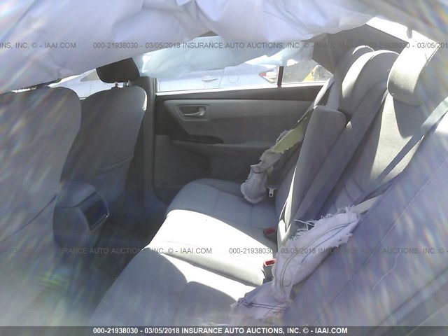 4T1BF1FK8HU335223 - 2017 TOYOTA CAMRY LE/XLE/SE/XSE GRAY photo 8