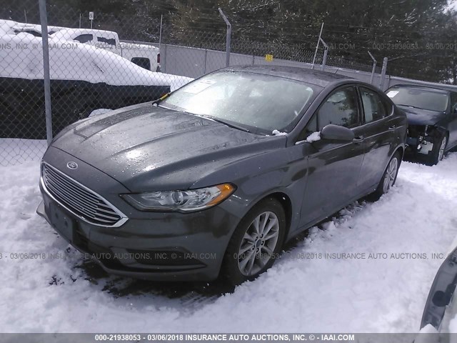 3FA6P0H79HR146969 - 2017 FORD FUSION SE SILVER photo 2