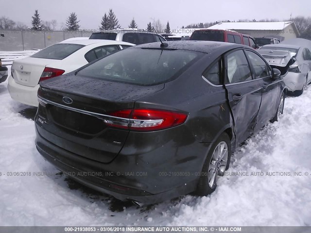 3FA6P0H79HR146969 - 2017 FORD FUSION SE SILVER photo 4