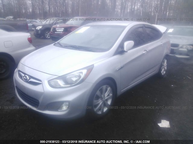 KMHCU4AE2DU305139 - 2013 HYUNDAI ACCENT GLS/SE SILVER photo 2