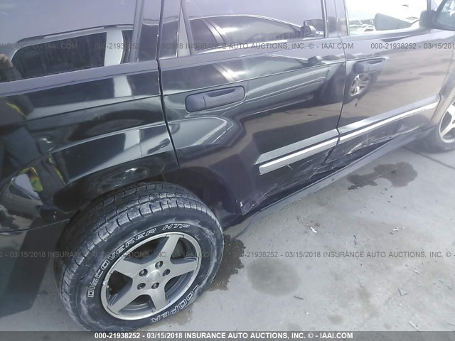 1J4HR48N65C699408 - 2005 JEEP GRAND CHEROKEE LAREDO/COLUMBIA/FREEDOM 黑色 照片 6
