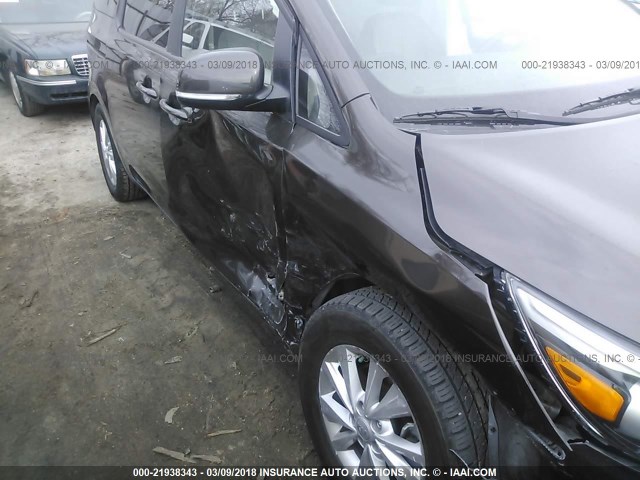 KNDMB5C14H6247009 - 2017 KIA SEDONA LX BLACK photo 6