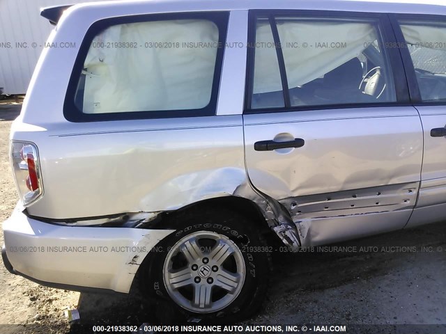 5FNYF28187B020664 - 2007 HONDA PILOT LX SILVER photo 6