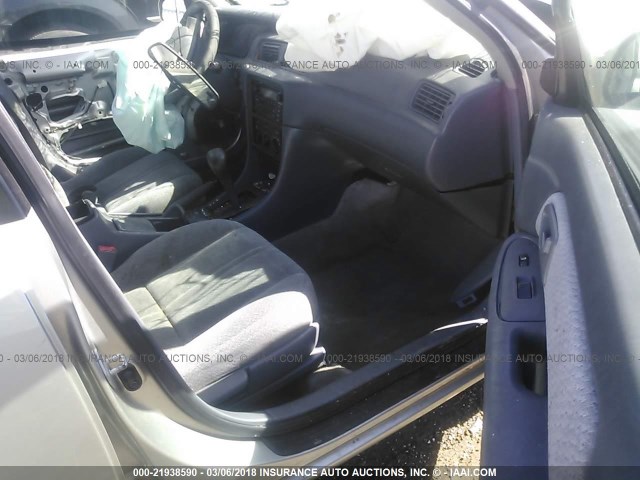 4T1BG22K71U836862 - 2001 TOYOTA CAMRY CE/LE/XLE ნაცრისფერი ფოტო 5