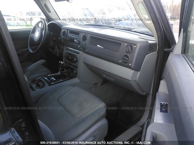 1J8HG48P77C702230 - 2007 JEEP COMMANDER BLACK photo 5