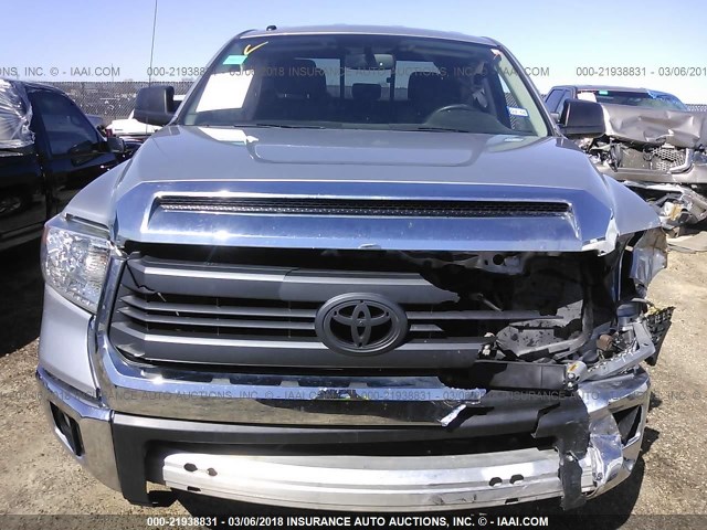 5TFRM5F15EX075977 - 2014 TOYOTA TUNDRA DOUBLE CAB SR/SR5 SILVER photo 6