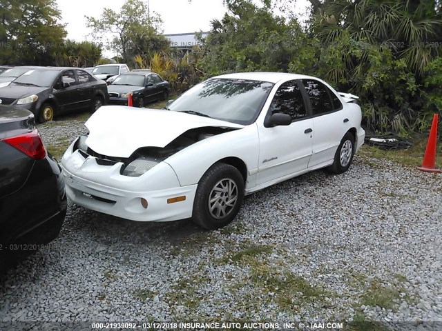 1G2JB524427366523 - 2002 PONTIAC SUNFIRE SE WHITE photo 2