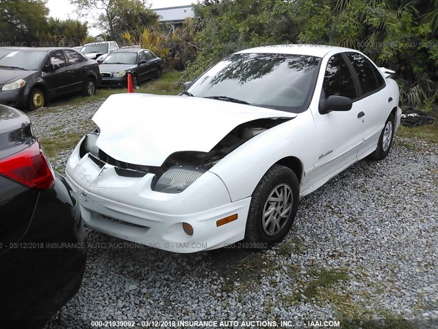 1G2JB524427366523 - 2002 PONTIAC SUNFIRE SE WHITE photo 6