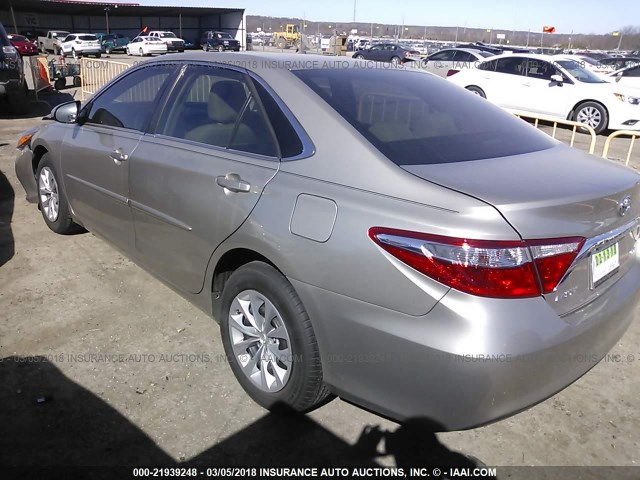 4T4BF1FK3FR447527 - 2015 TOYOTA CAMRY LE/XLE/SE/XSE GOLD photo 3