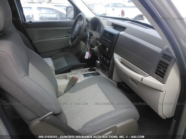 1J4PN2GK2BW536638 - 2011 JEEP LIBERTY SPORT 金色 照片 5