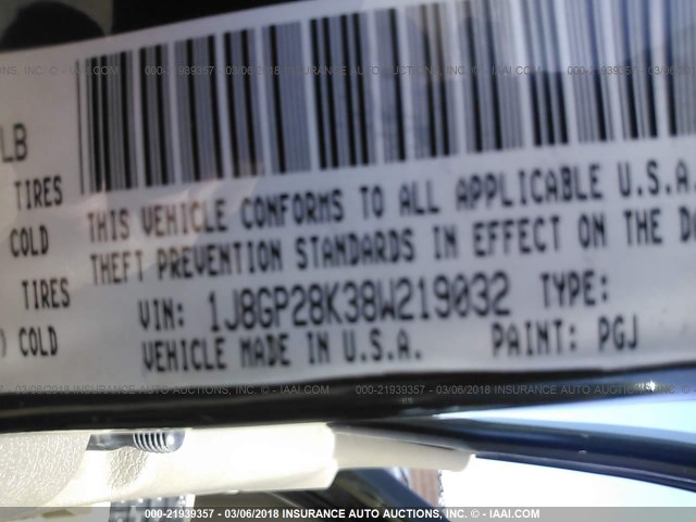 1J8GP28K38W219032 - 2008 JEEP LIBERTY SPORT 绿色 照片 9