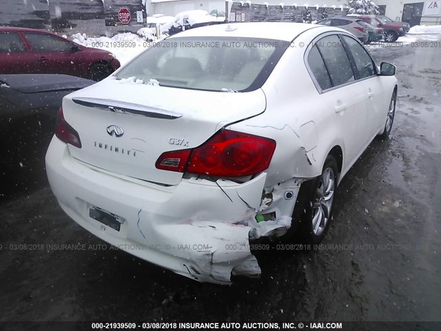 JNKCV61F19M050477 - 2009 INFINITI G37 WHITE photo 4