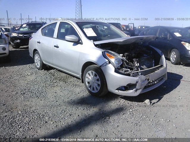 3N1CN7AP3HL824319 - 2017 NISSAN VERSA S/S PLUS/SV/SL SILVER photo 1