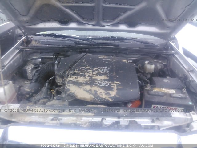 3TMLU4EN0BM065668 - 2011 TOYOTA TACOMA DOUBLE CAB ვერცხლისფერი ფოტო 10