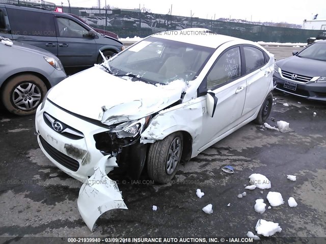 KMHCT4AE7DU399862 - 2013 HYUNDAI ACCENT GLS/GS WHITE photo 2