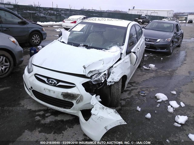 KMHCT4AE7DU399862 - 2013 HYUNDAI ACCENT GLS/GS WHITE photo 6